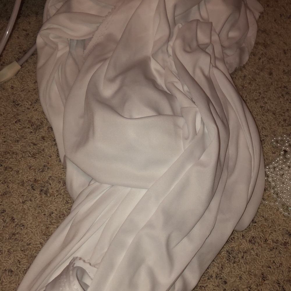 8 yards of white fabric